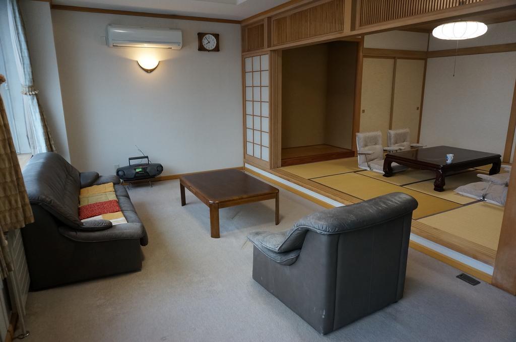 Otaru Ekimae Guest House Ito Eksteriør billede